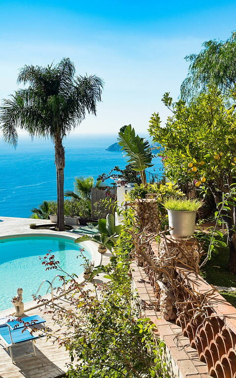 Villa Luce: Tuin, zwembad