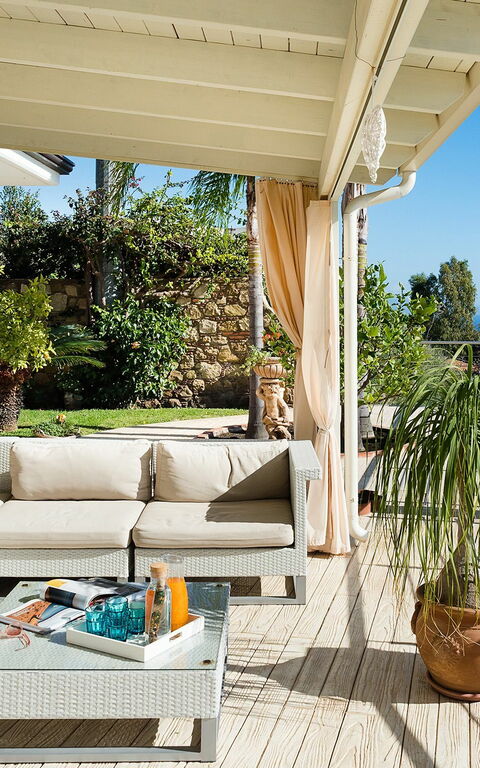 Villa Luce: Balkon / terras / patio, Buitenshuis