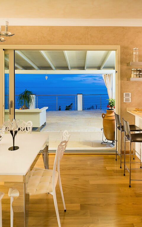 Villa Luce: Keuken, Lunchroom