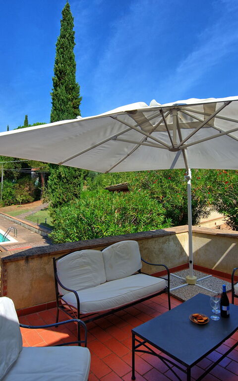 Villa Panizzi: Buitenshuis