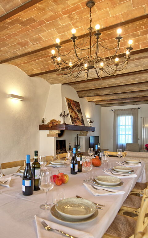 Villa Il Caggio: Lunchroom, Woonkamer