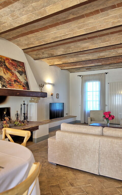 Villa Il Caggio: Lunchroom, Woonkamer