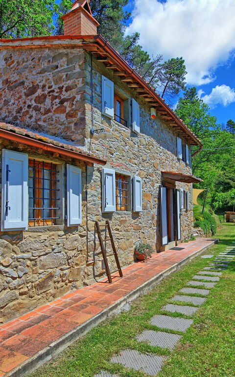Casale Di Cozzile: Buitenkanten, Tuin