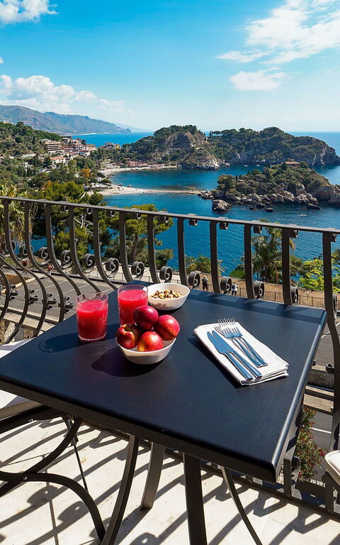 Torre Isola Bella: Balkon / terras / patio, Keer bekeken