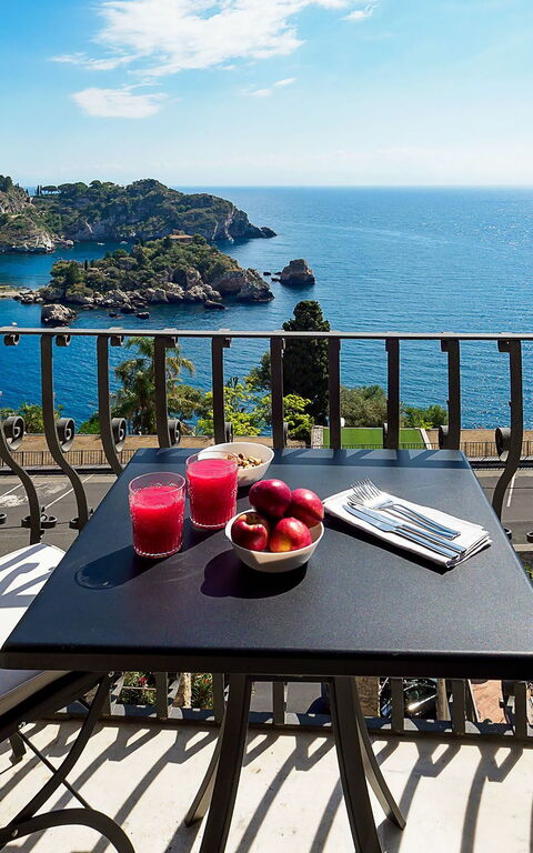 Torre Isola Bella: Balkon / terras / patio, Keer bekeken