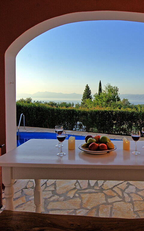 Villa Melodia: Balkon / terras / patio, Buitenshuis