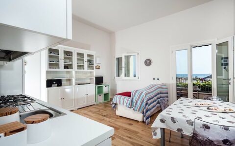 Accommodatie Timone: Keuken, Lunchroom, Woonkamer