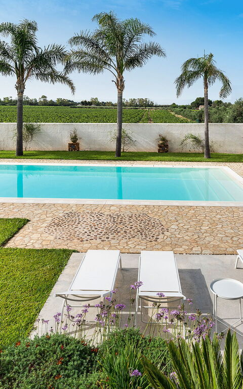 Villa Pietra Del Sole: Buitenkanten, Buitenshuis, Tuin, zwembad