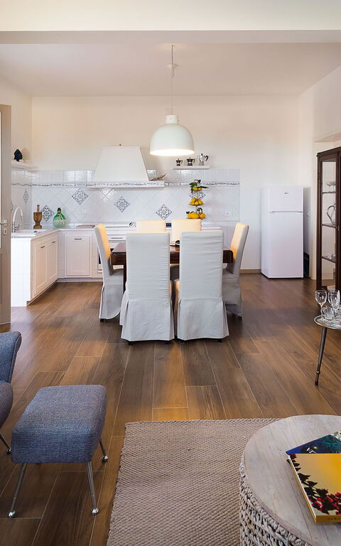 Villa Pietra Del Sole: Lunchroom, Woonkamer