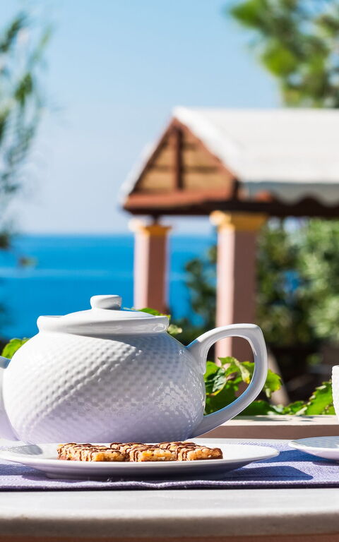 Beachfront Villa Rania: Buitenshuis