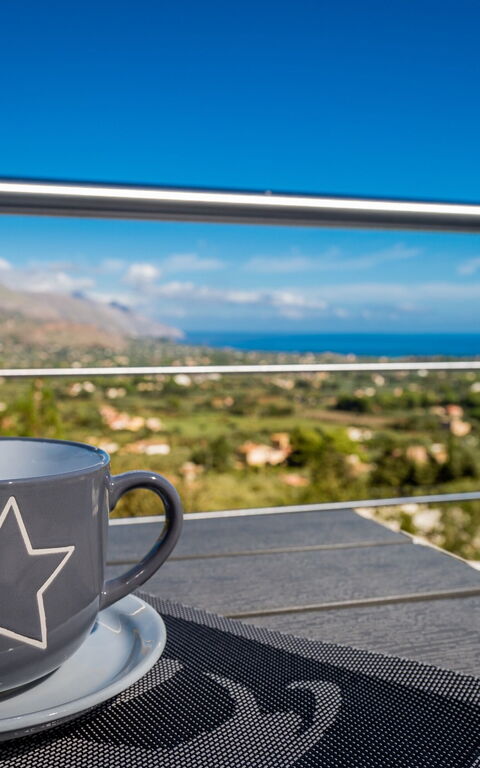 Villa Scire: Buitenshuis, Keer bekeken