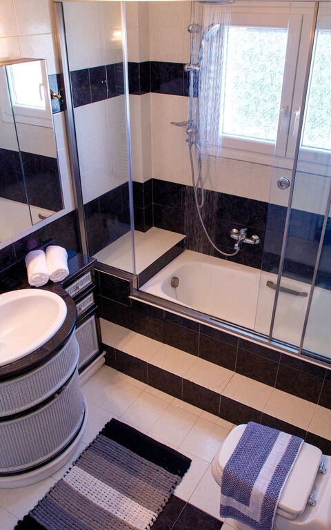 Villa Corfu Panorama: Badkamer