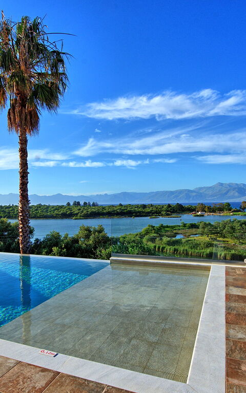 Villa Corfu Panorama: Buitenshuis, Keer bekeken, zwembad