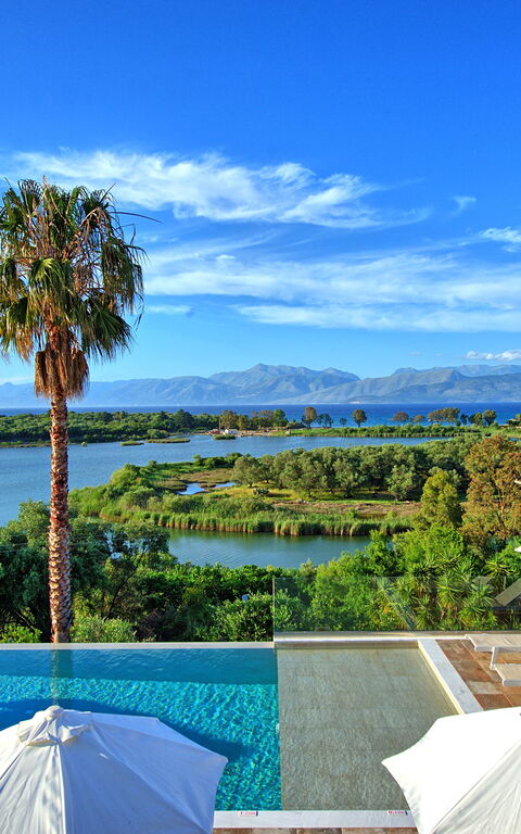 Villa Corfu Panorama: Buitenshuis, Keer bekeken, zwembad