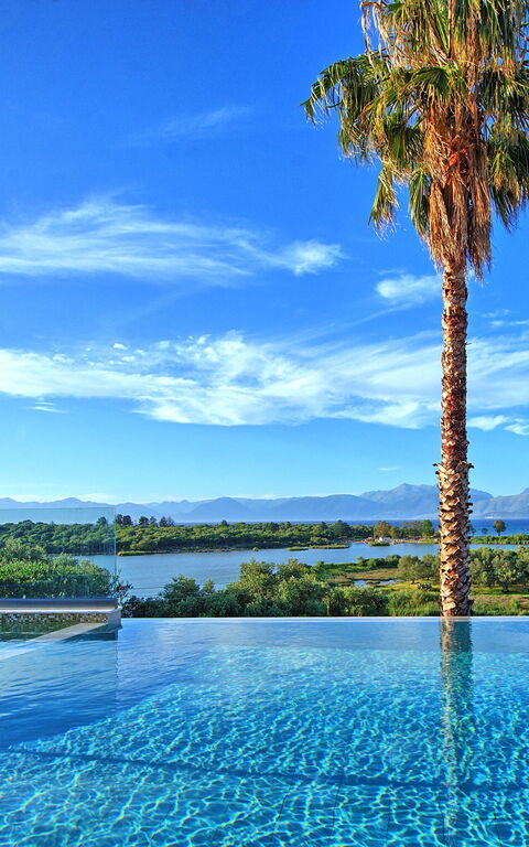 Villa Corfu Panorama: Buitenshuis, Keer bekeken, zwembad