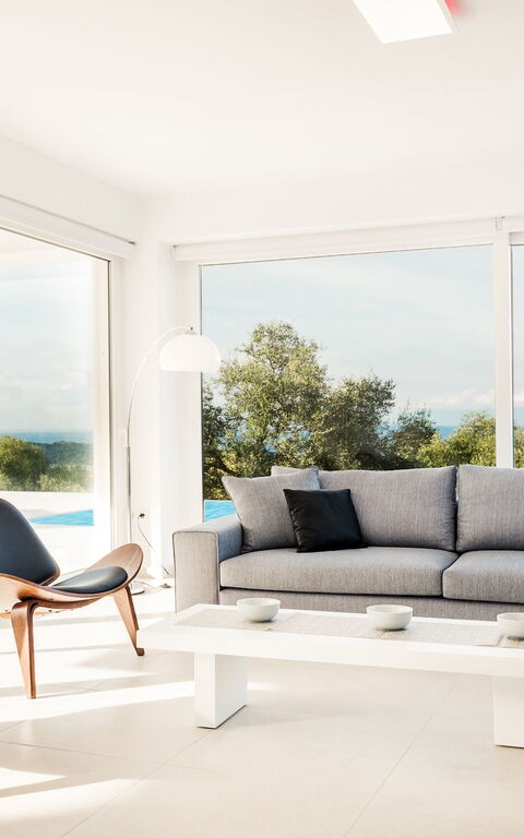 Villa Athena: Keuken, Lunchroom, Woonkamer