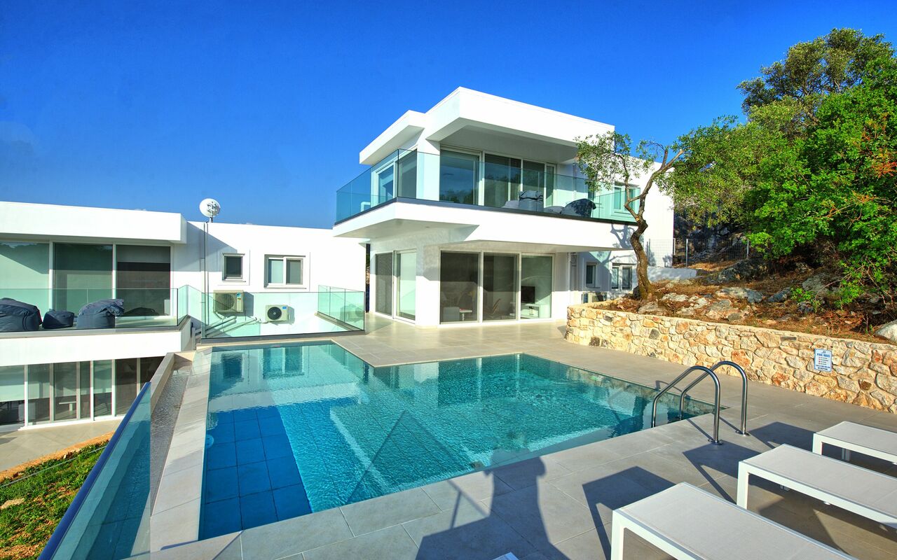 Villa Athena: Buitenkanten, zwembad