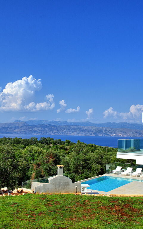 Villa Nafsika: Buitenkanten, Keer bekeken, Tuin, zwembad