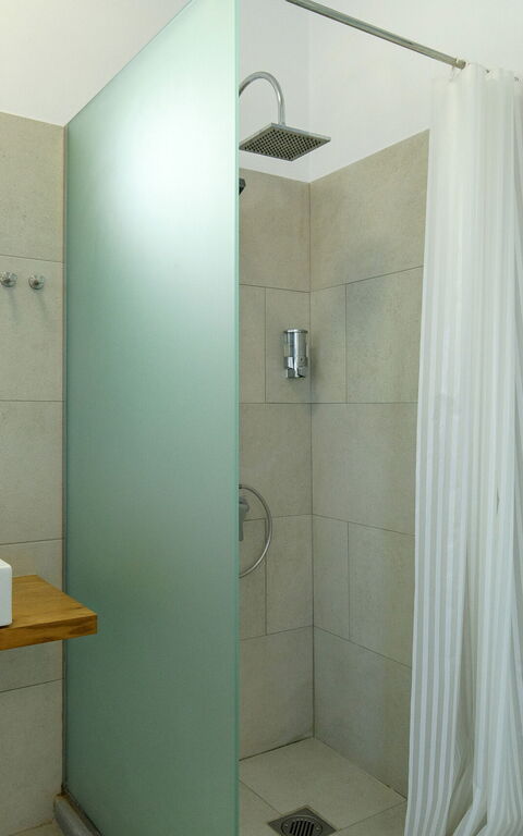 Villa Nafsika: Badkamer