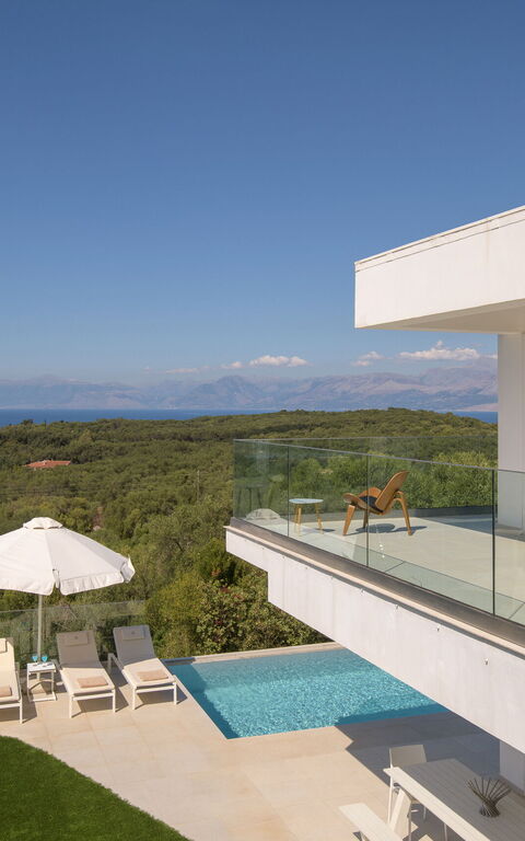 Villa Nafsika: Buitenkanten, Buitenshuis, Keer bekeken, Tuin