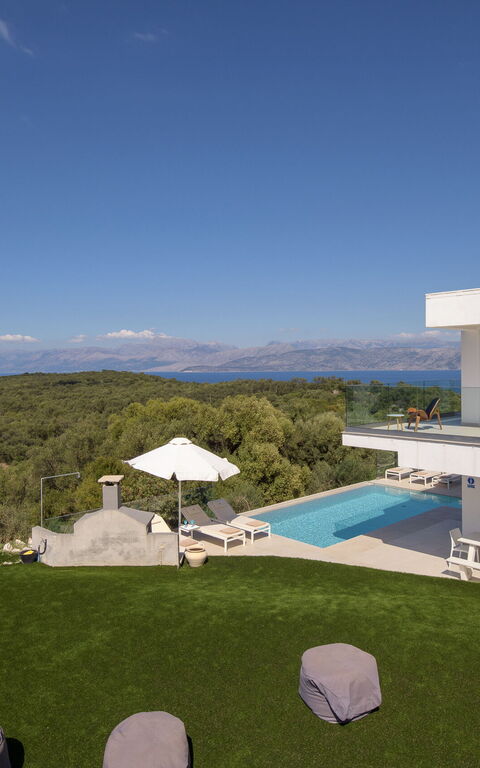 Villa Nafsika: Buitenkanten, Buitenshuis, Keer bekeken, Tuin