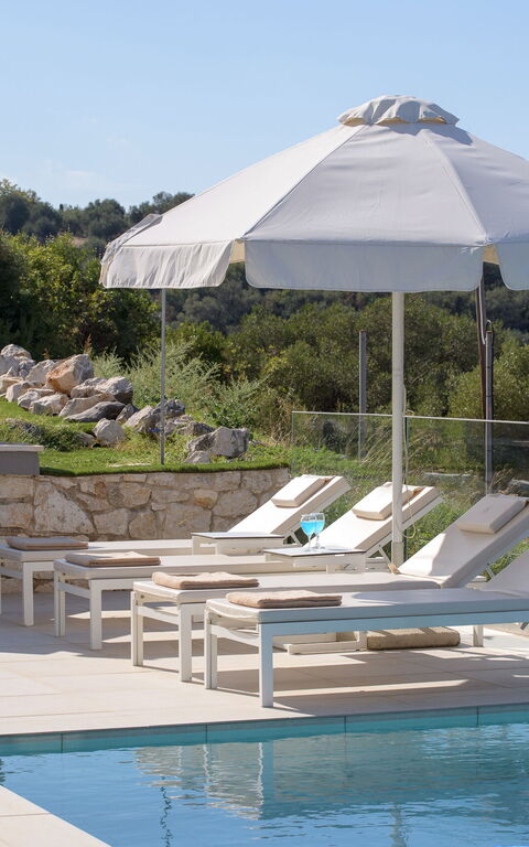 Villa Nafsika: Buitenkanten, Buitenshuis, zwembad