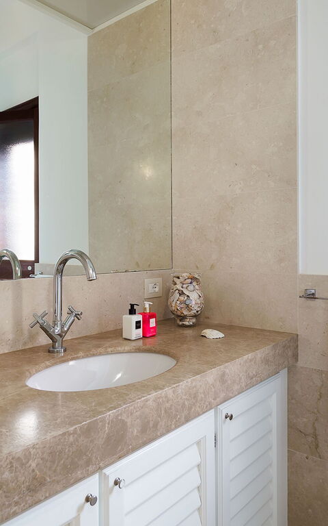 Villa Cala Mancina: Badkamer