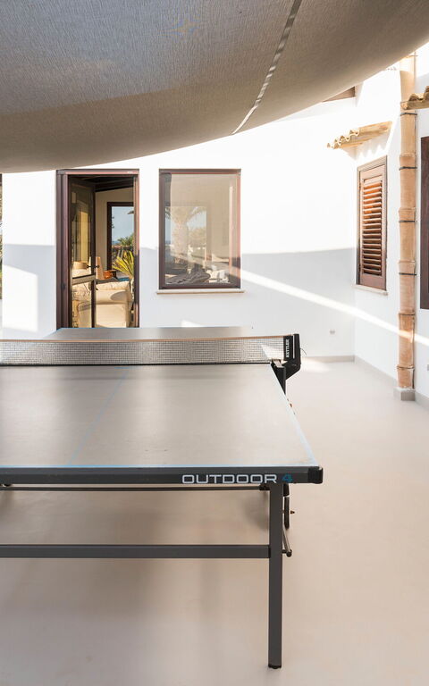Villa Cala Mancina: Balkon / terras / patio, Buitenkanten, Buitenshuis