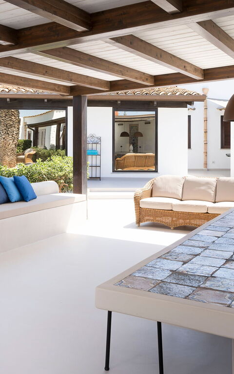 Villa Cala Mancina: Balkon / terras / patio, Buitenkanten, Buitenshuis