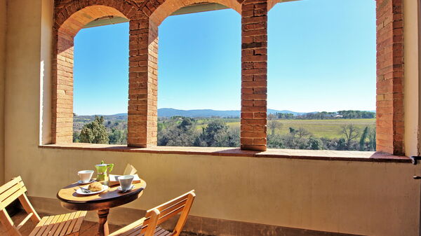 Palazzo del Capitano: Balkon / terras / patio, Buitenshuis