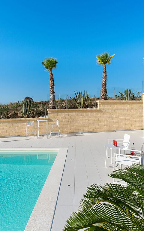 Villa Camemi: Buitenshuis, Zomer, zwembad