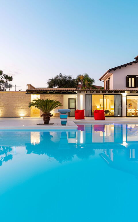 Villa Camemi: Buitenshuis, Zomer, zwembad