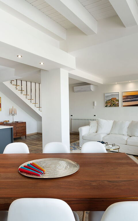 Villa Camemi: Keuken, Lunchroom, Woonkamer