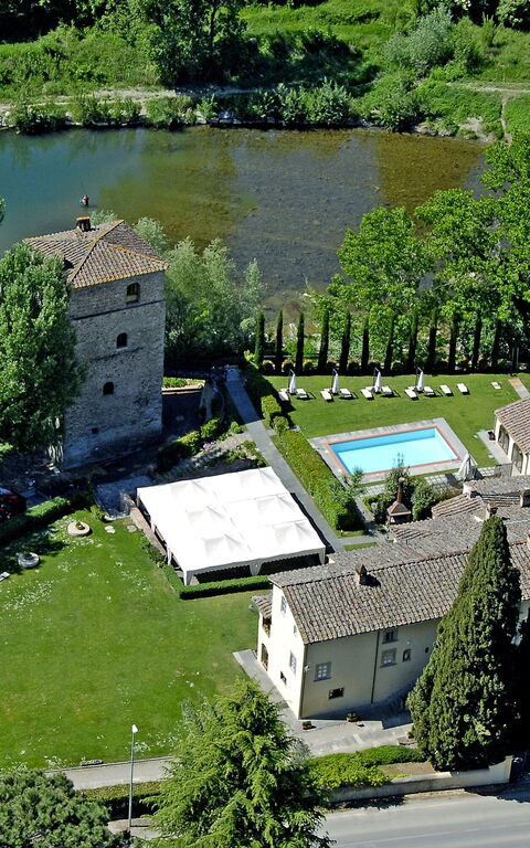 Santa Flora: Buitenshuis, Keer bekeken