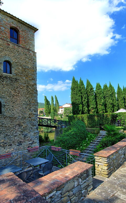 Santa Flora: Buitenshuis, Tuin