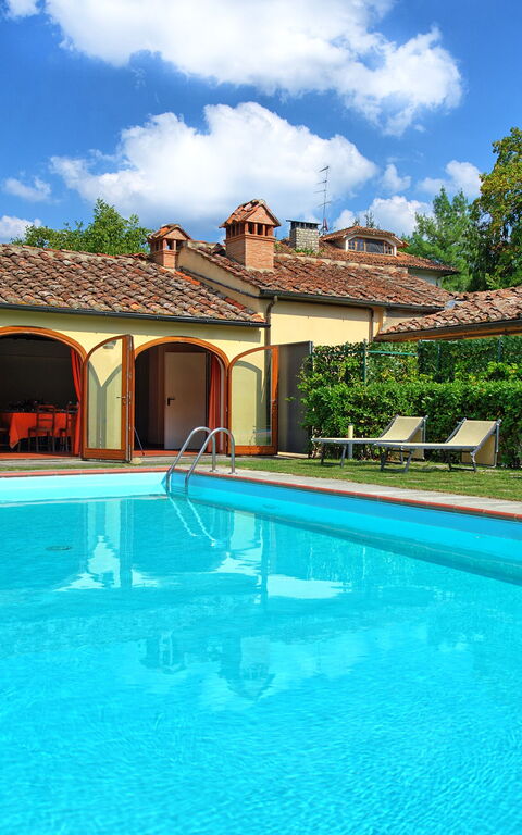 Santa Flora: zwembad