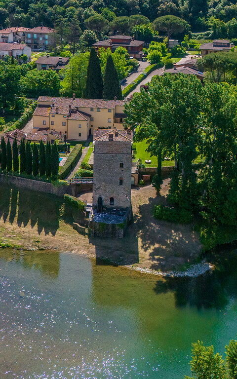 Santa Flora: Buitenshuis, Keer bekeken
