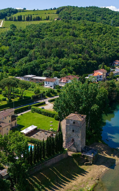 Santa Flora: Buitenshuis, Keer bekeken
