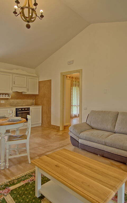 Villa Apollinare: Keuken, Lunchroom, Woonkamer