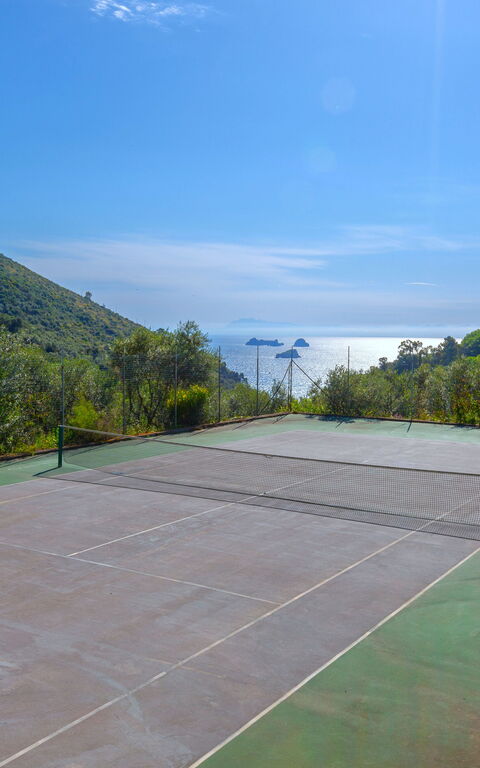 Villa Marianna: Activiteiten, Buitenkanten, Buitenshuis, Keer bekeken