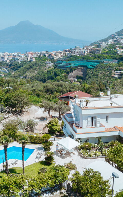 Villa Antonietta: Buitenkanten, Buitenshuis, Keer bekeken, zwembad