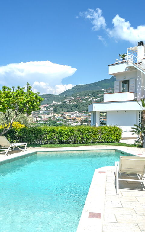 Villa Antonietta: Buitenkanten, Buitenshuis, Tuin, zwembad