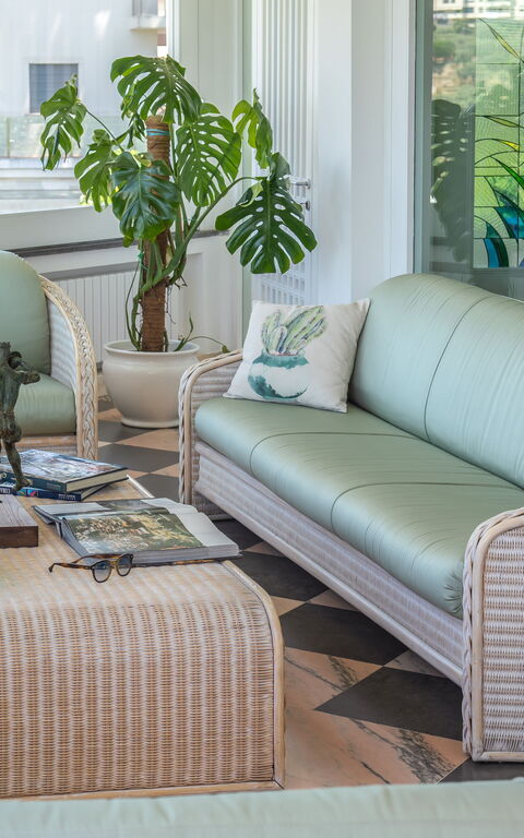 Villa Antonietta: Keer bekeken, Woonkamer