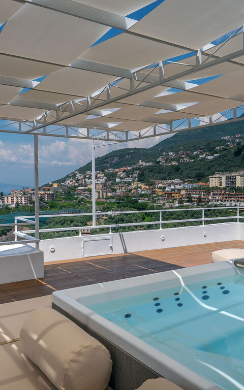 Villa Antonietta: Buitenkanten, Buitenshuis, Keer bekeken, Welzijn