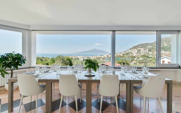 Villa Antonietta: Keer bekeken, Lunchroom