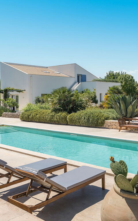 Villa Degli Aranci: Buitenkanten, Buitenshuis, zwembad