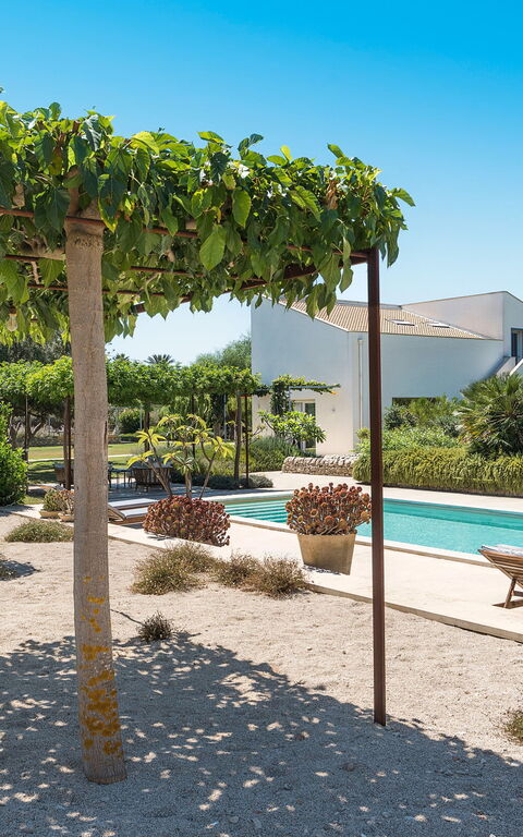 Villa Degli Aranci: Buitenkanten, Buitenshuis, zwembad