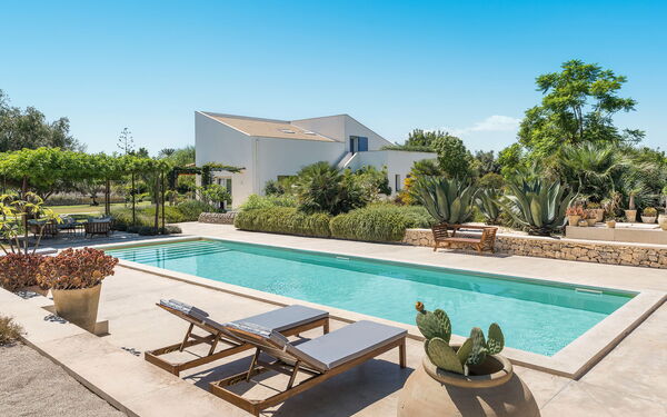 Villa degli Aranci: Buitenkanten, Buitenshuis, zwembad