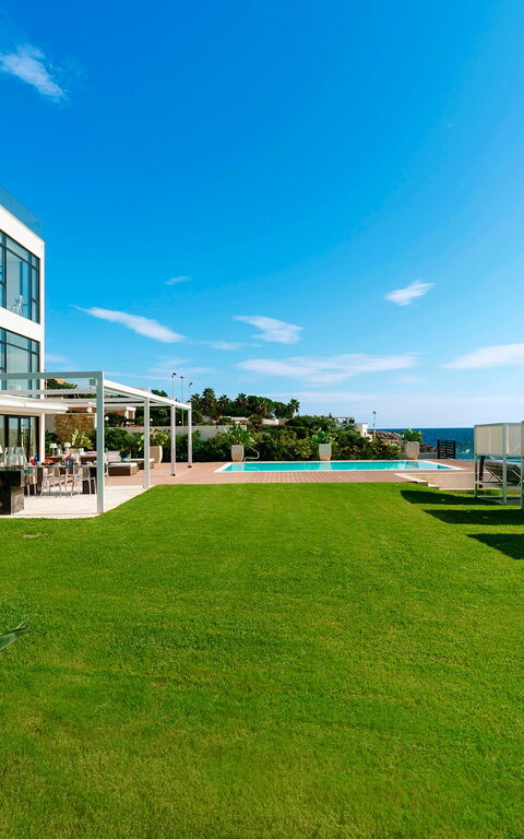 Villa Angelina: Buitenshuis, Keer bekeken, Tuin