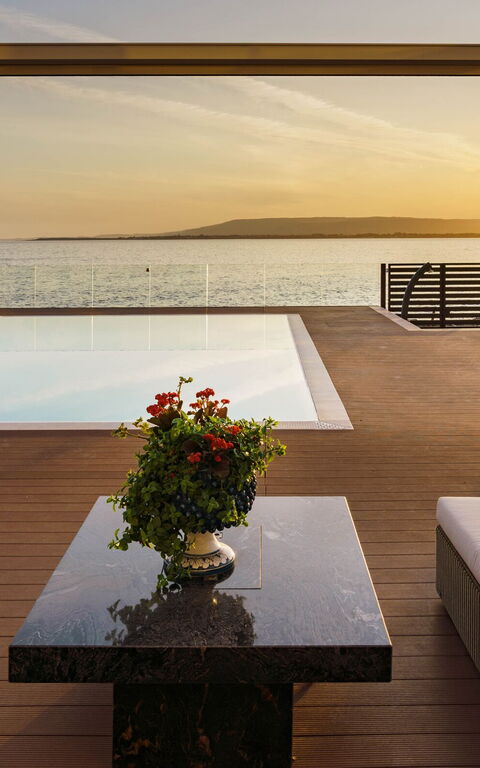 Villa Angelina: Balkon / terras / patio, zwembad